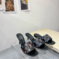 Louis Vuitton Slippers